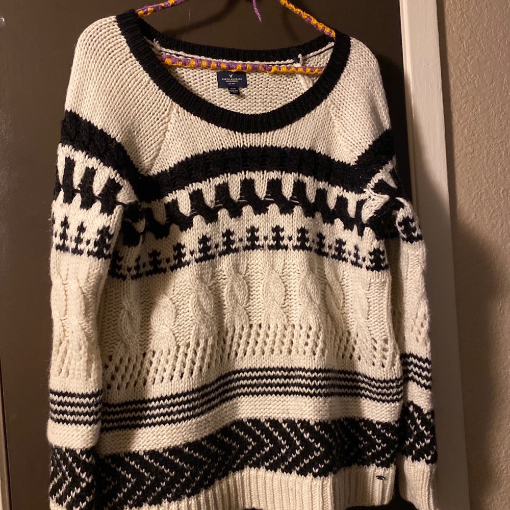 3/$20 American Eagle Black White Sweater Medium M